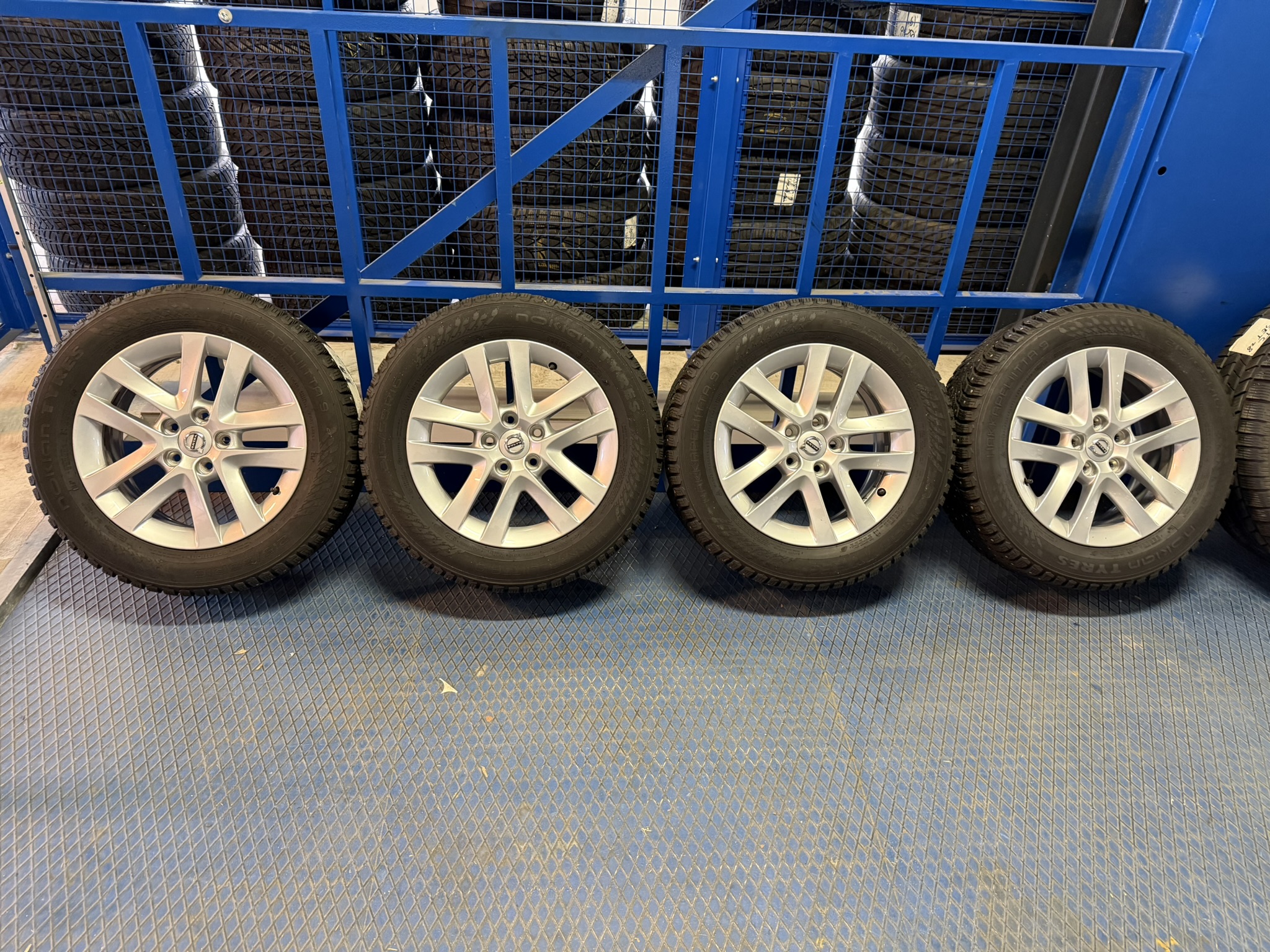 Volvo V60 winterwielenset Nokian hakkapeliitta