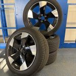 19” – EX30 – Goodyear Efficient grip – 245/45 R19