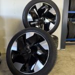 19” incl kappen – EX30 – Goodyear Efficient grip – 245/45 R19